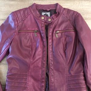 GORGEOUS Guess Leather Jacket